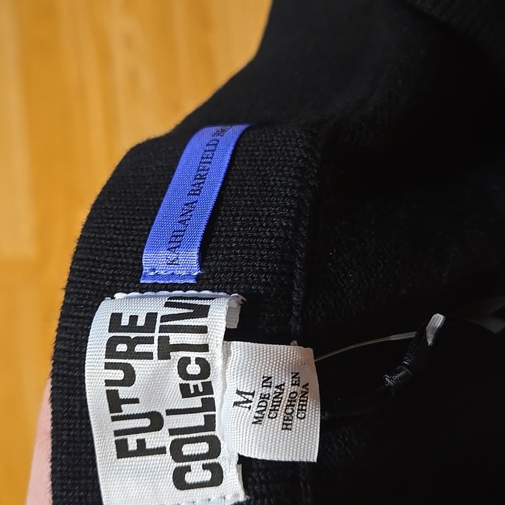 NWT Future Collective pencil skirt with slit. Black and neon yellow/green - Picture 4 of 6